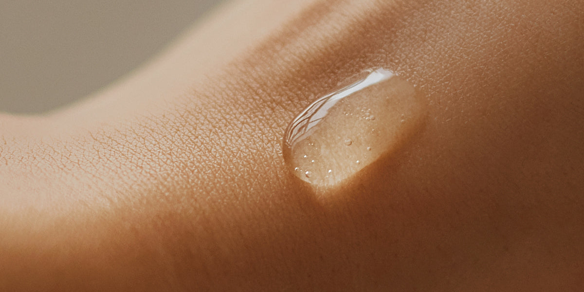 Der Unterschied zwischen trockener und dehydrierter Haut