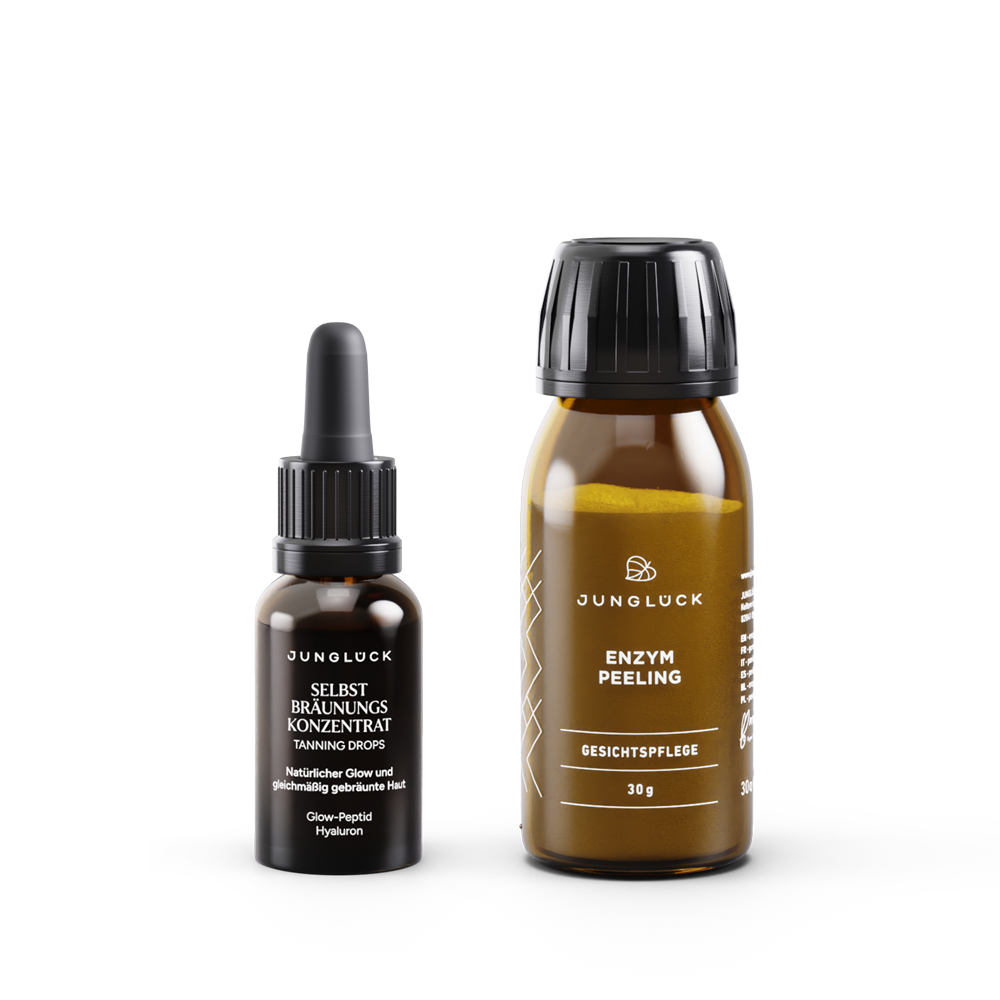 Set aus zwei Produkten: Selbst Bräunungs Konzentrat in einer Braunglasflasche und Enzym Peeling in kleiner Braunglasflasche.